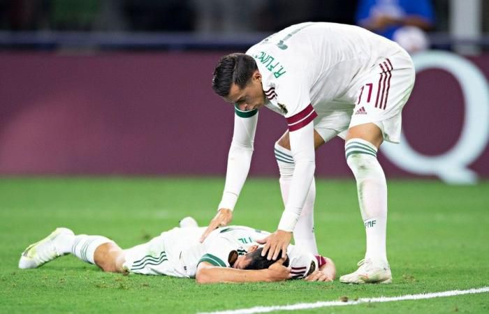 Hirving Lozano es baja para la Copa Oro después de sufrir una terrible falta