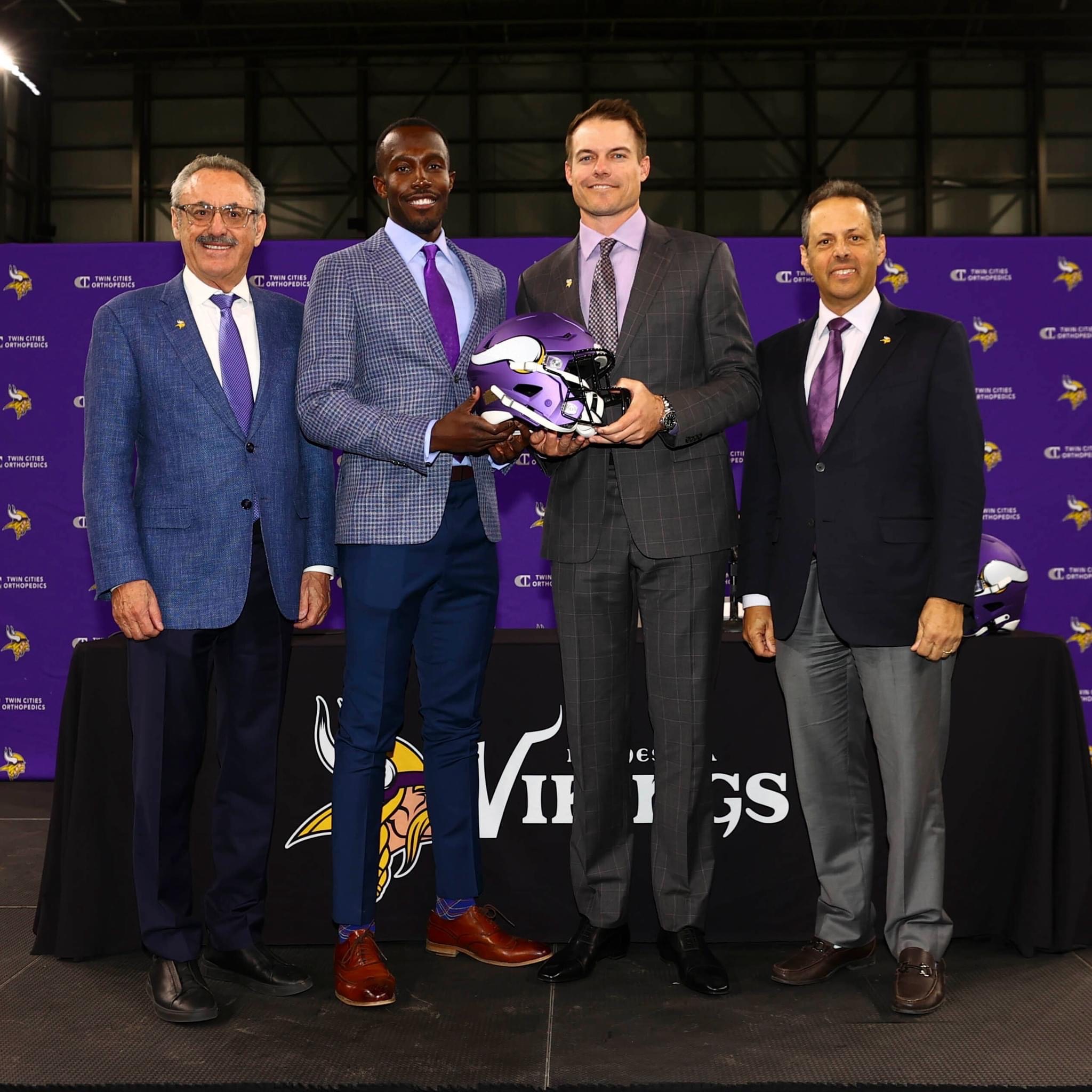 Kevin O’Connell fue presentado con los Minnesota Vikings como entrenador en jefe