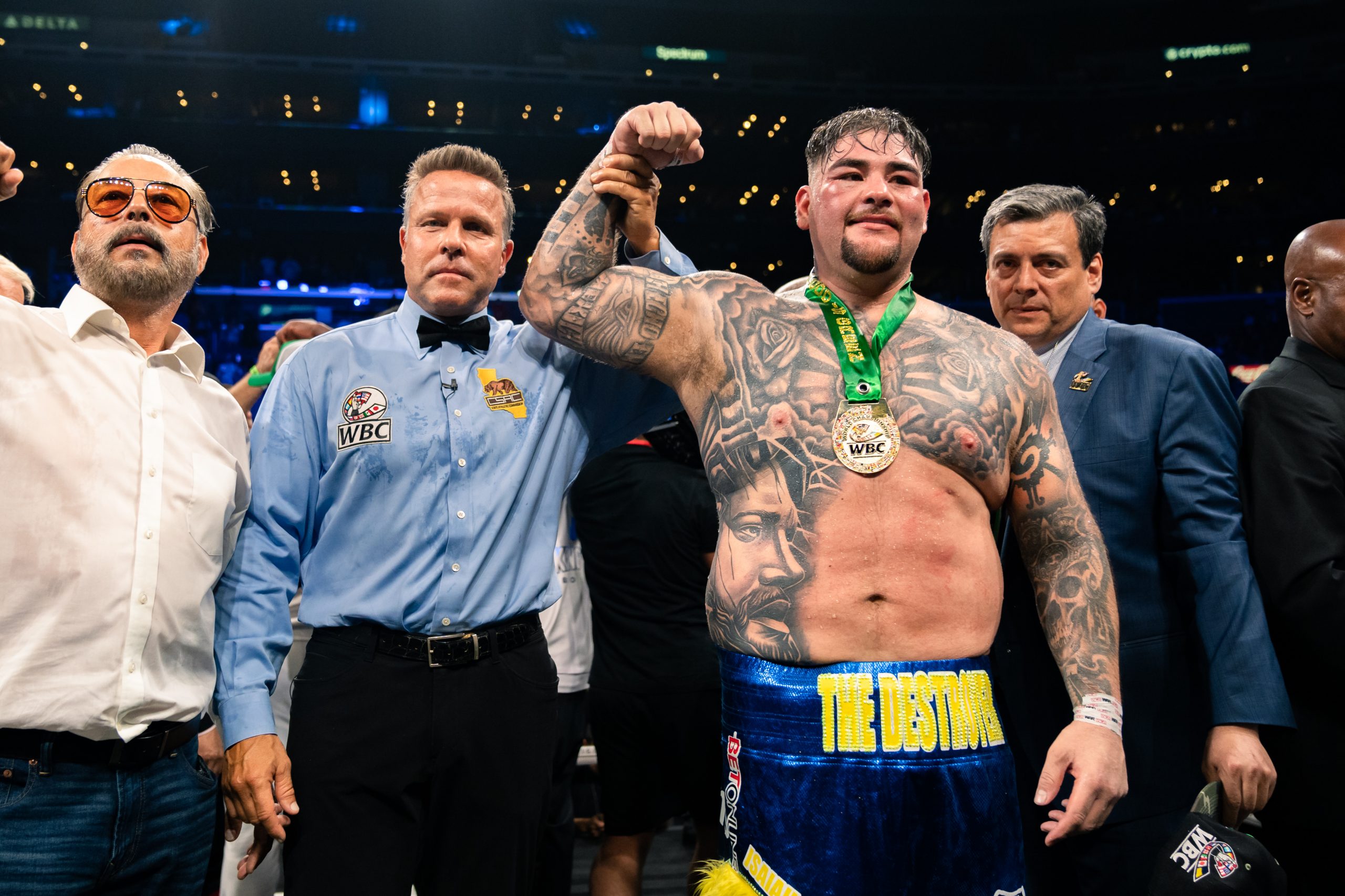 ANDY RUIZ JR. DEJA TRES VECES A LUIS ORTIZ EN SU CAMINO HACIA LA VICTORIA POR DECISIÓN.