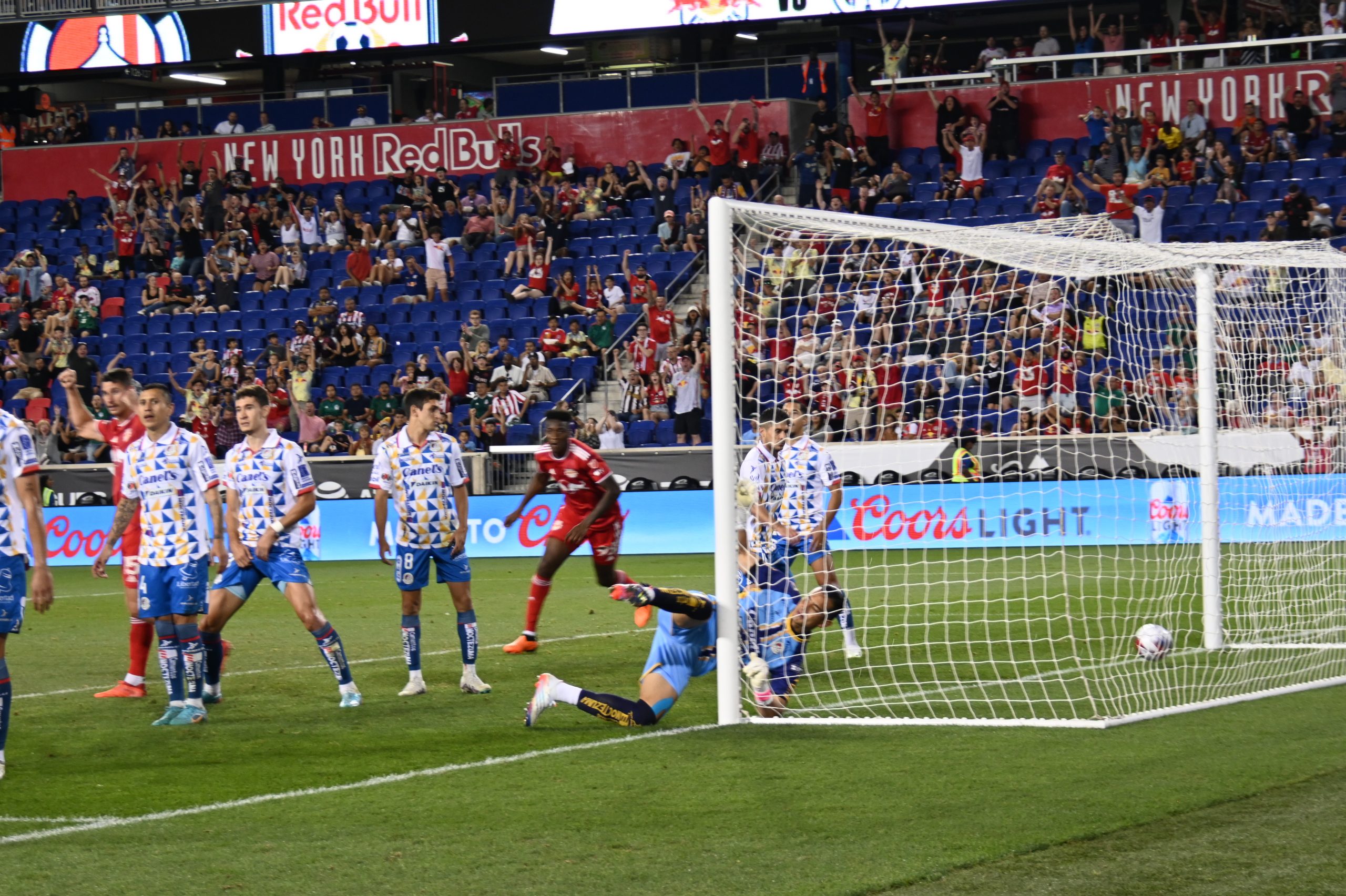 New York Red Bulls vence al Atlético de San Luis 2-1 en la Copa de Ligas