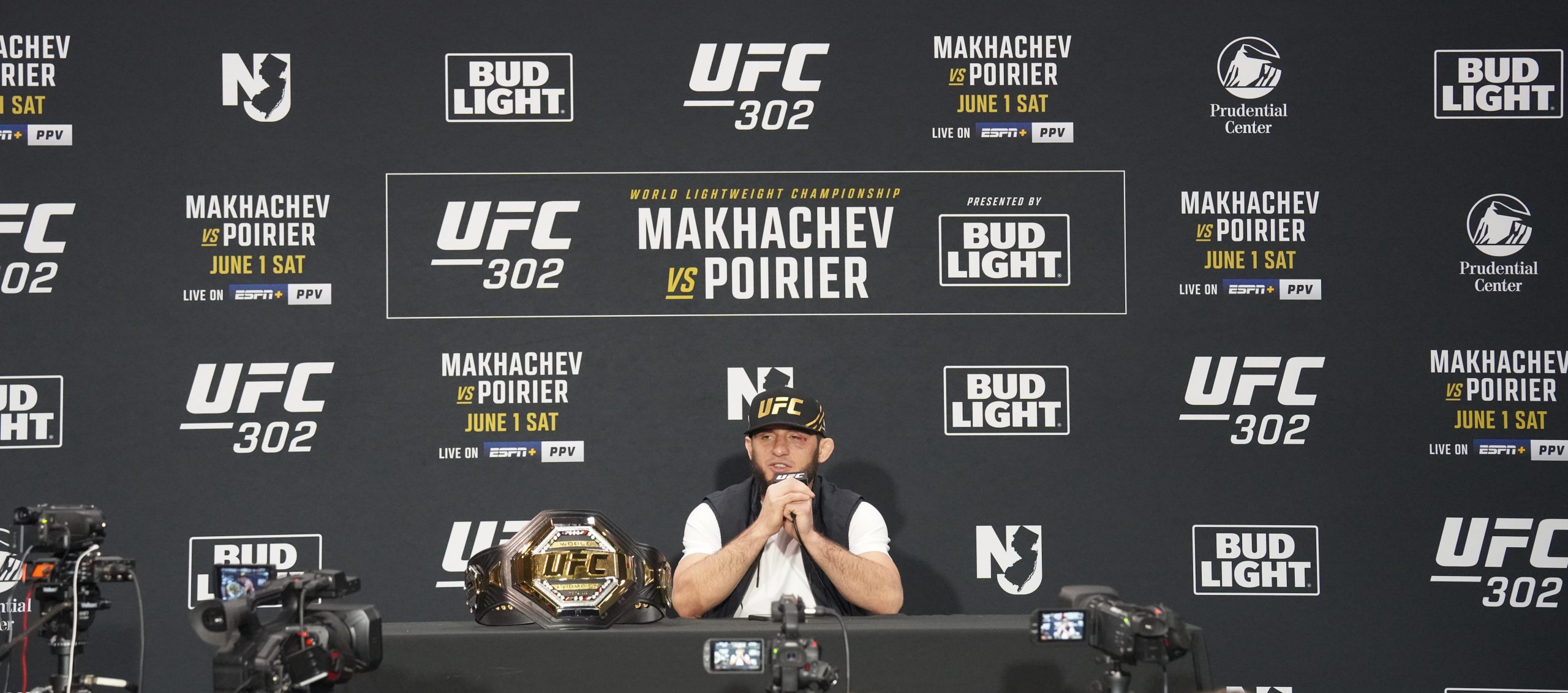 UFC-302 | Islam Makhachev derrota a Dustin Poirier