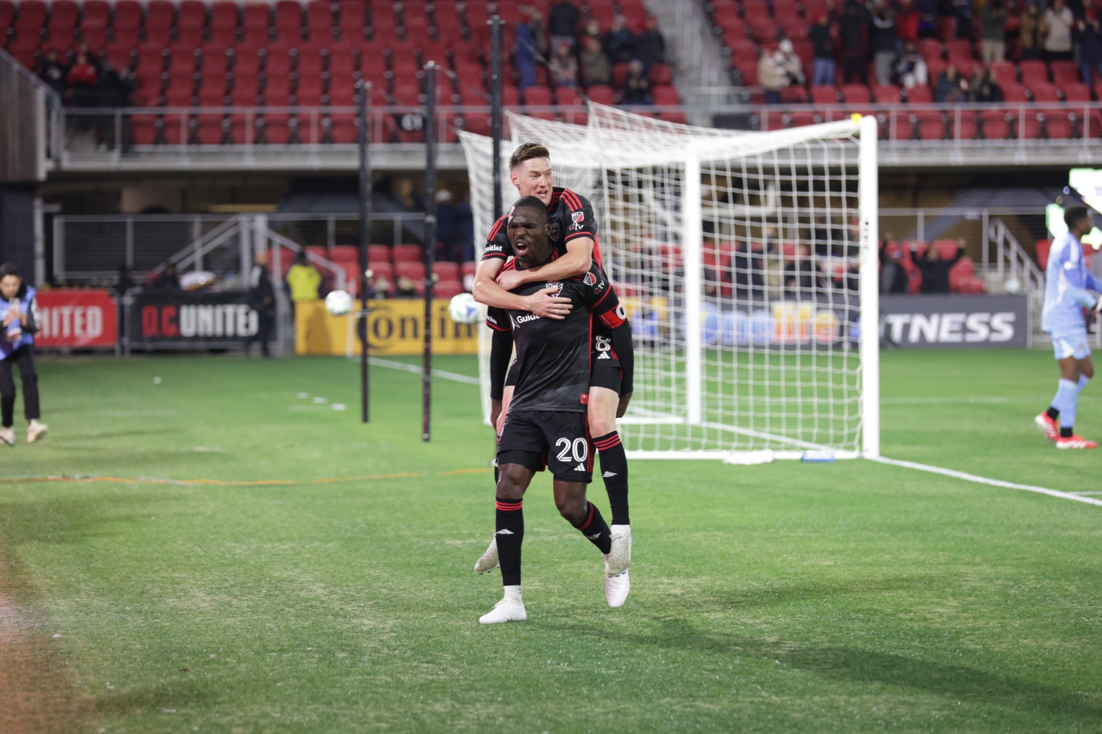 D.C. United Tie 2-2 Against Chicago Fire FC on the Road