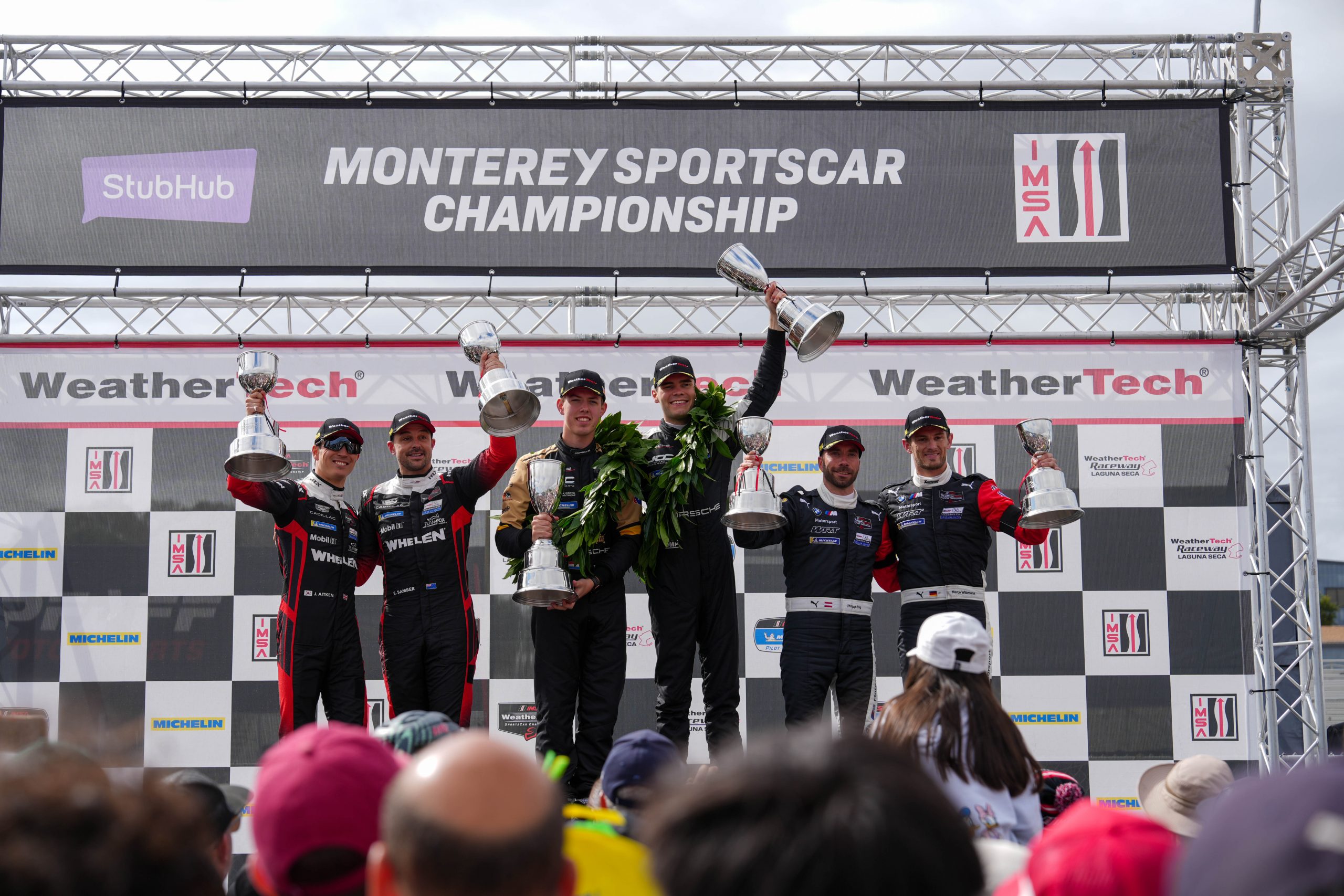¡Un rebase excepcional en la última vuelta le aseguró la victoria a Heinrich a bordo del Porsche de JDC Miller Motorsports!